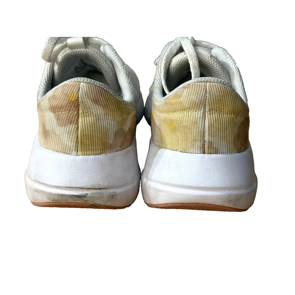 Nike wmns season